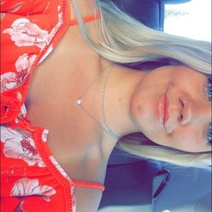 Meet your Posher, Ava